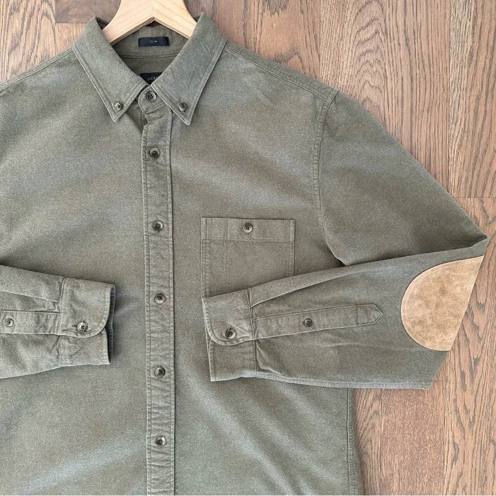 J. Crew Men's Chamois Elbow Patch Cotton Shirt in Dusty Olive Green Medium Slim